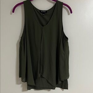 A. Byer Women's Dark Green V-Neck Tank Top